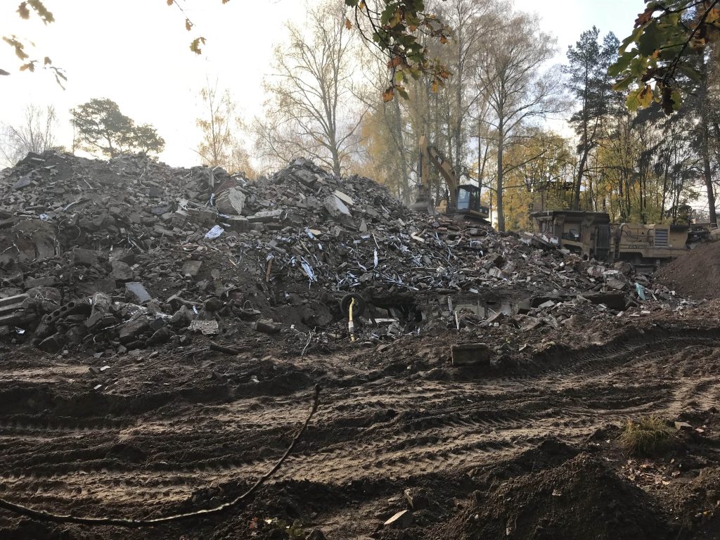 Statybų sezonas tęsiasi
